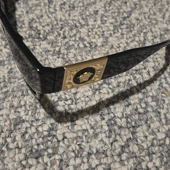 NIB VERSACE POLAR GREY GRADIENT SUNGLASSES - Picture 2 of 4